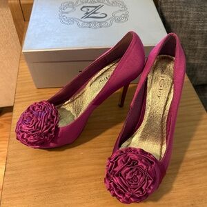 ZiGiny fuchsia heels
